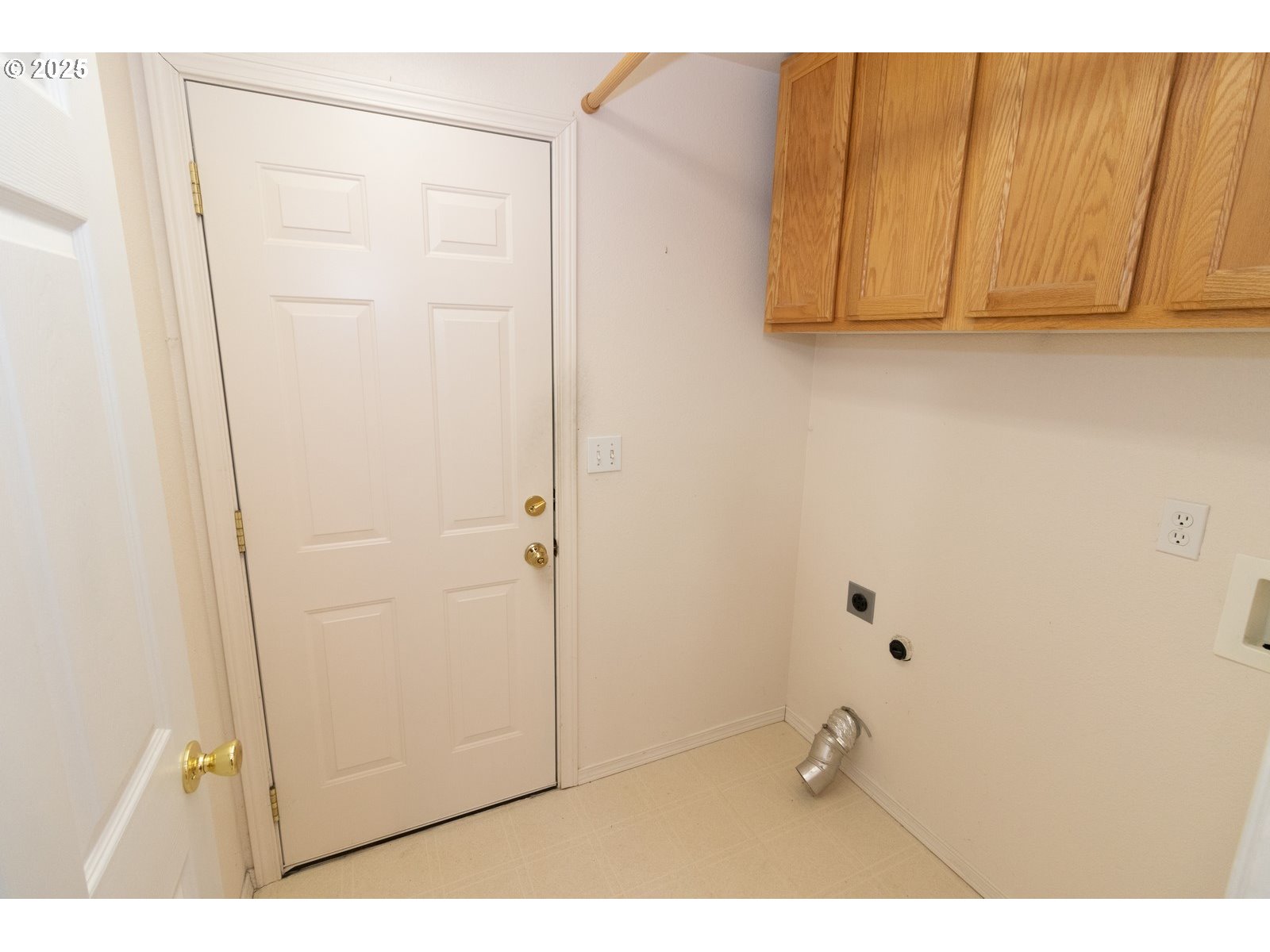 Florence, Oregon 97439, United States, 3 Bedrooms Bedrooms, ,2 BathroomsBathrooms,Residential,Pending,5661