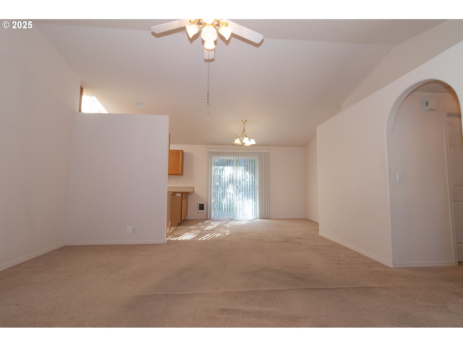 Florence, Oregon 97439, United States, 3 Bedrooms Bedrooms, ,2 BathroomsBathrooms,Residential,Pending,5661