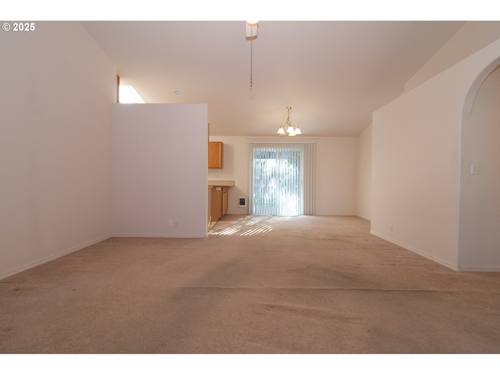 Florence, Oregon 97439, United States, 3 Bedrooms Bedrooms, ,2 BathroomsBathrooms,Residential,Pending,5661