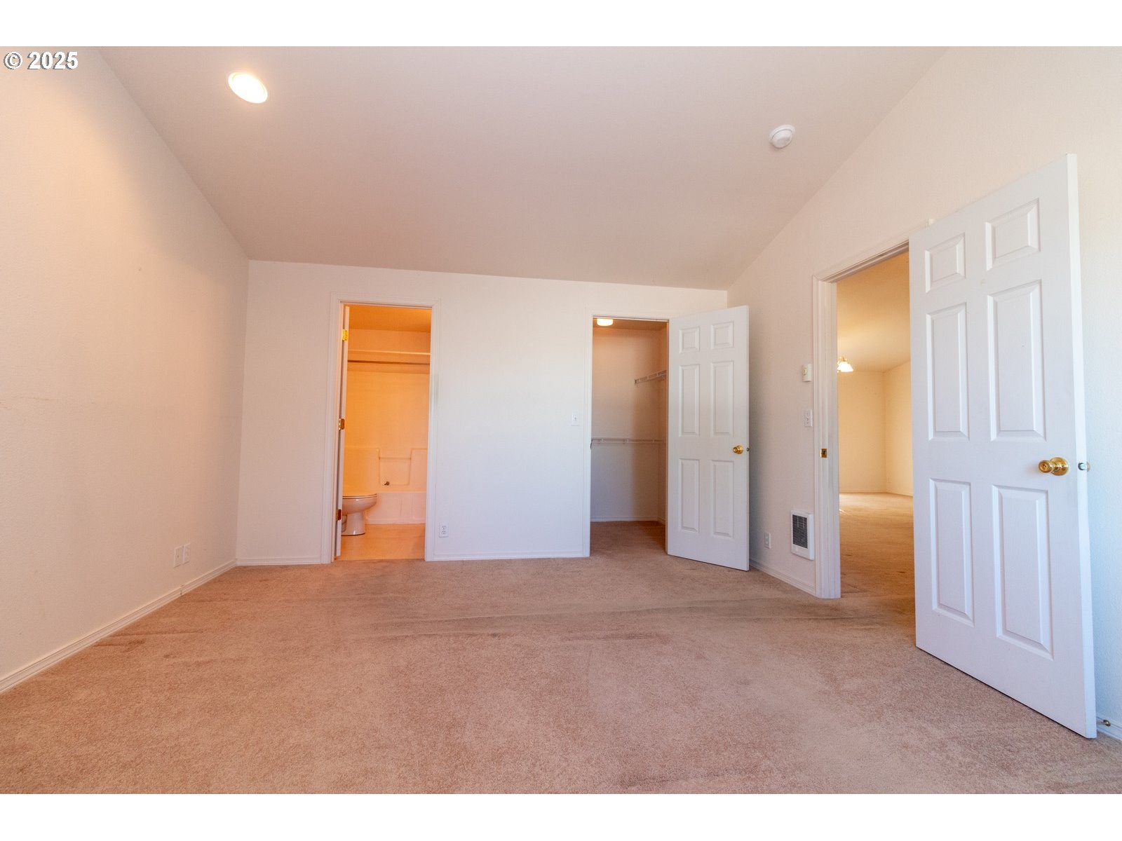 Florence, Oregon 97439, United States, 3 Bedrooms Bedrooms, ,2 BathroomsBathrooms,Residential,Pending,5661