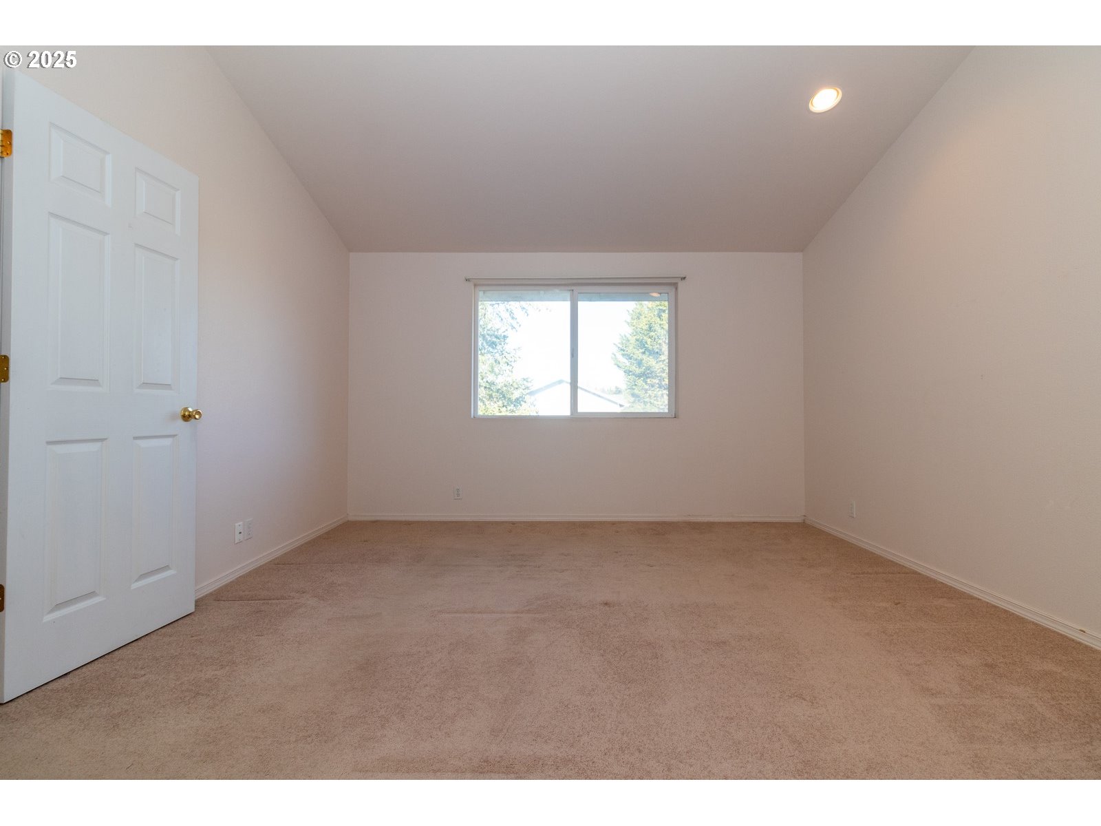 Florence, Oregon 97439, United States, 3 Bedrooms Bedrooms, ,2 BathroomsBathrooms,Residential,Pending,5661