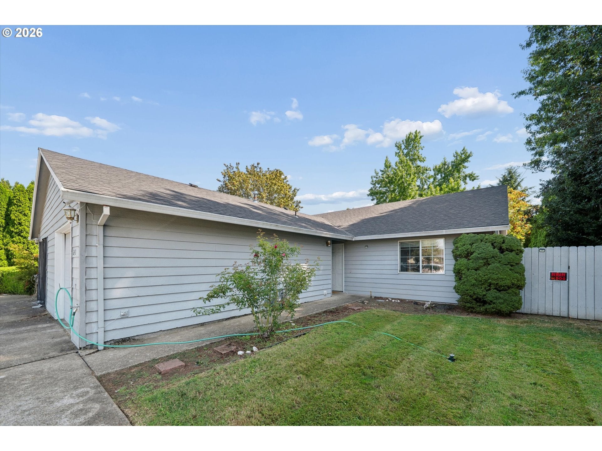 240 SE KANE DR