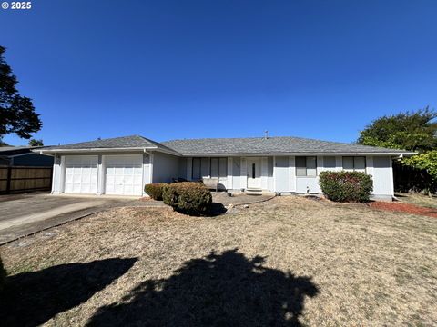 1766 NW BEAUMONT AVE Roseburg OR 97471