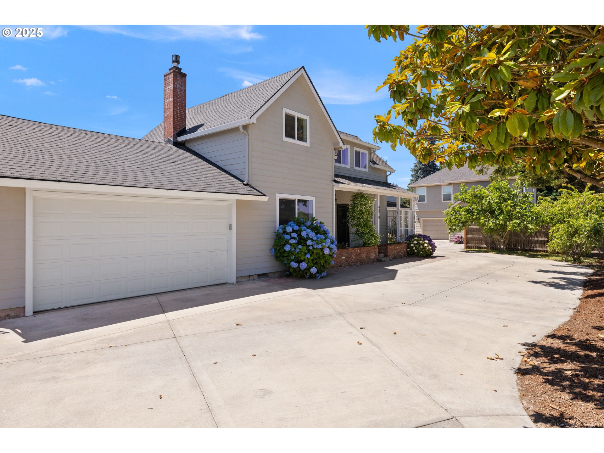 4810 MEHAMA LOOP NE
