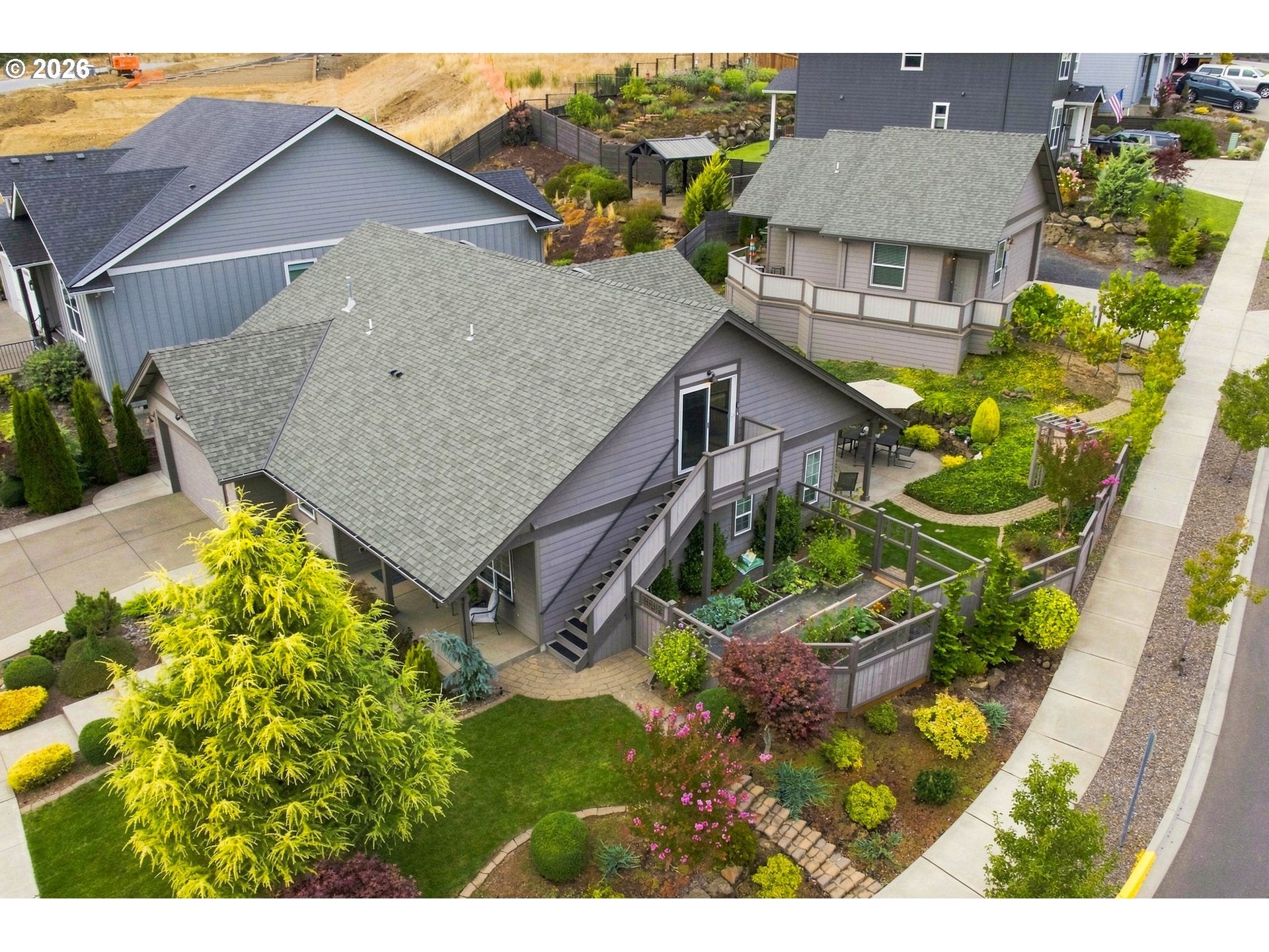 142 NW CANYON CREEK DR