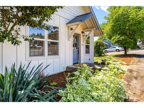 134 NW 14TH AVE Camas WA 98607