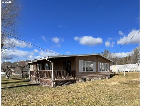 303 PINE AVE Spray OR 97874