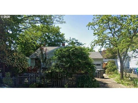 8054 SE REEDWAY ST Portland OR 97206