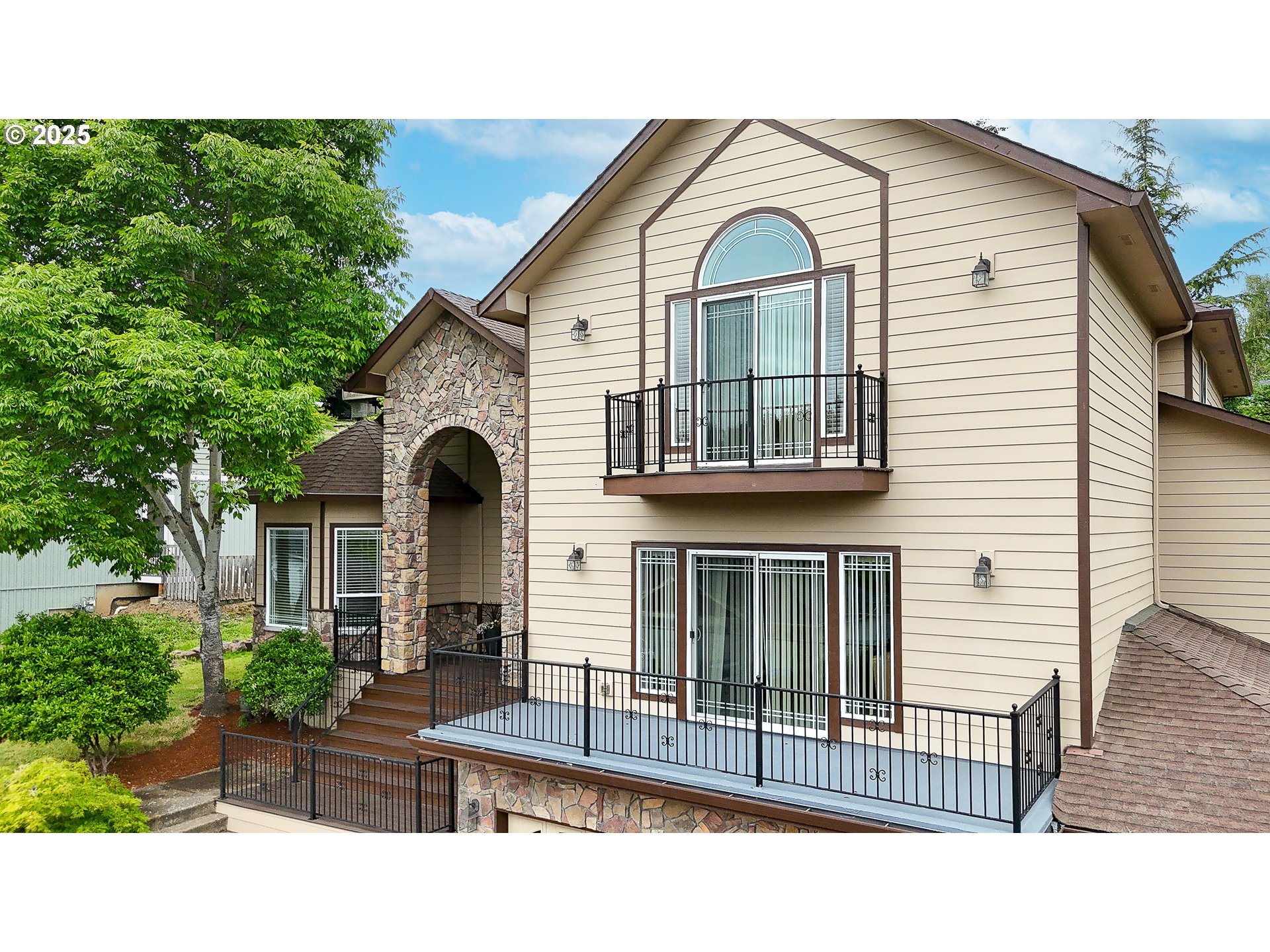 1637 PTARMIGAN ST NW