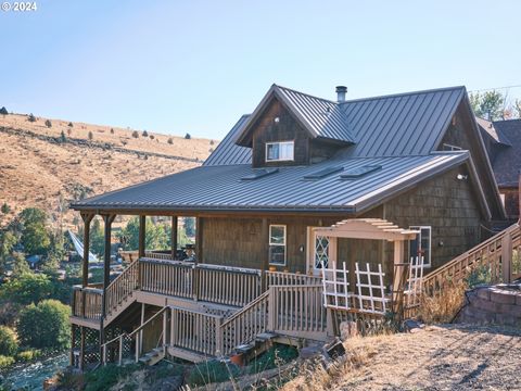 A home in Maupin