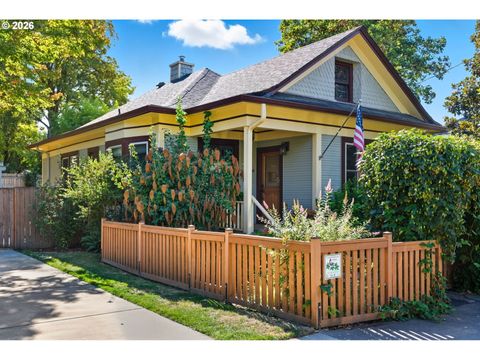 2624 SE CLINTON ST Portland OR 97202