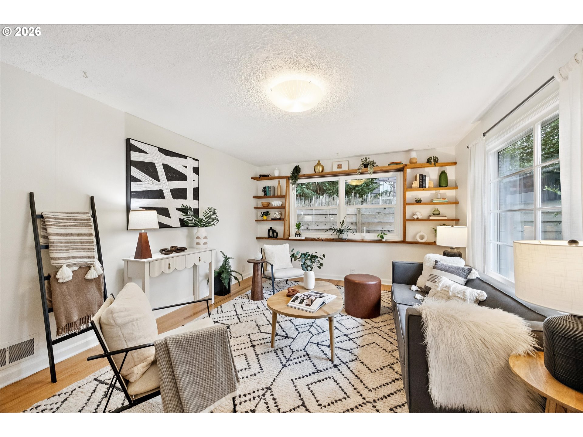 8524 N SAINT JOHNS AVE