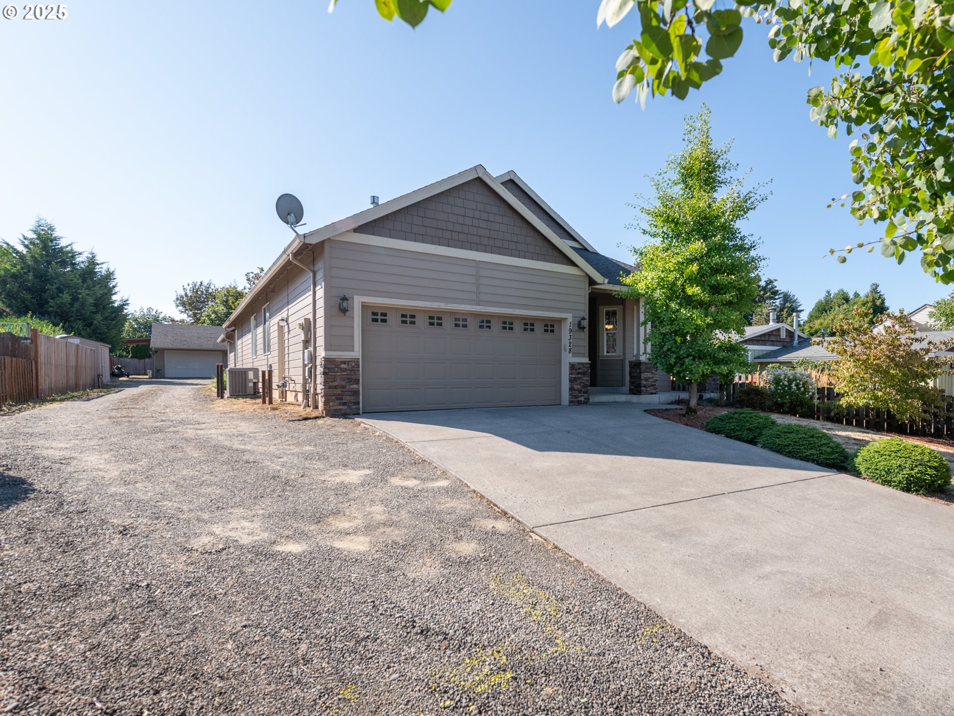19328 VINCENT DR