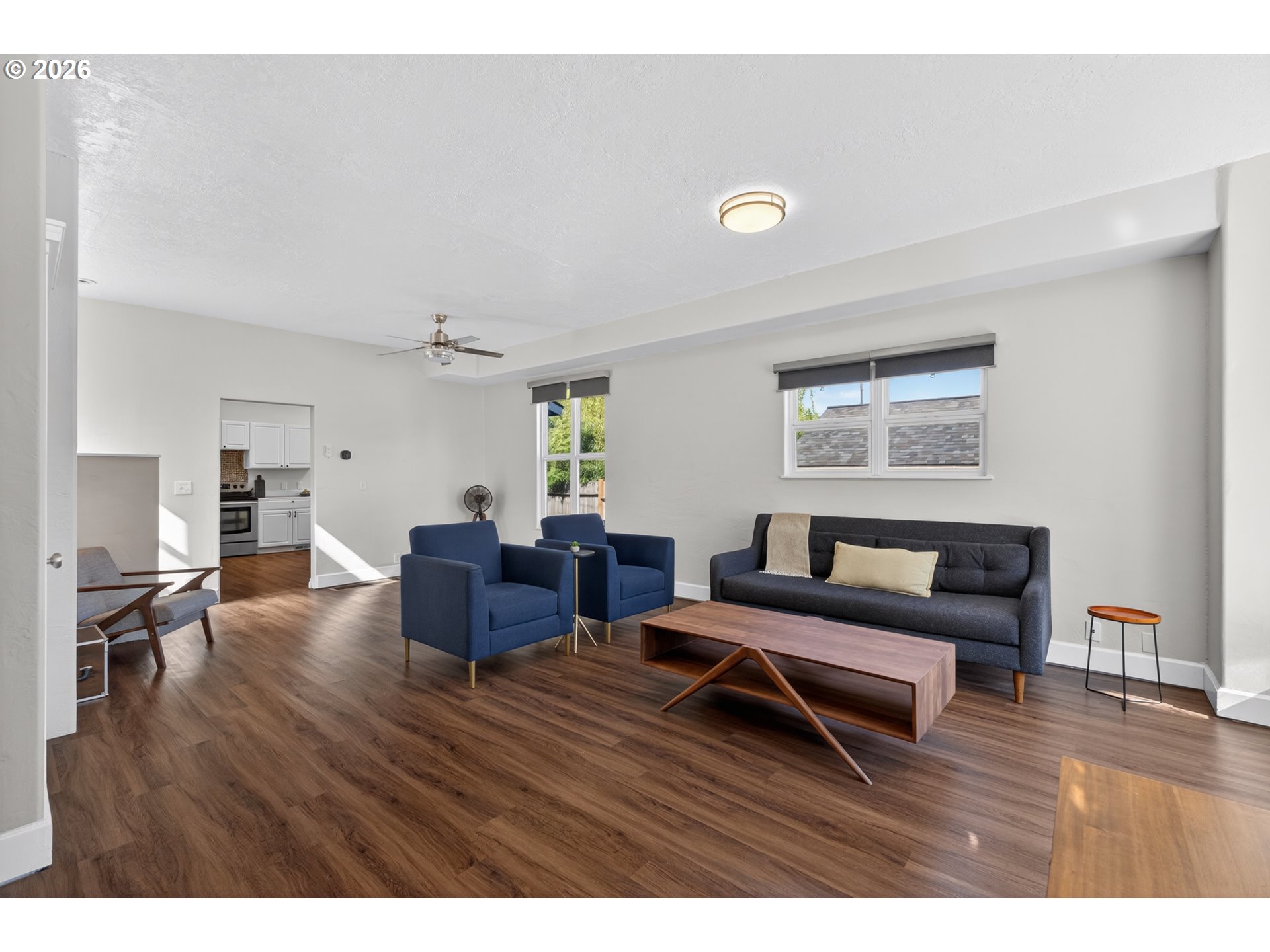 404 W 9TH ST