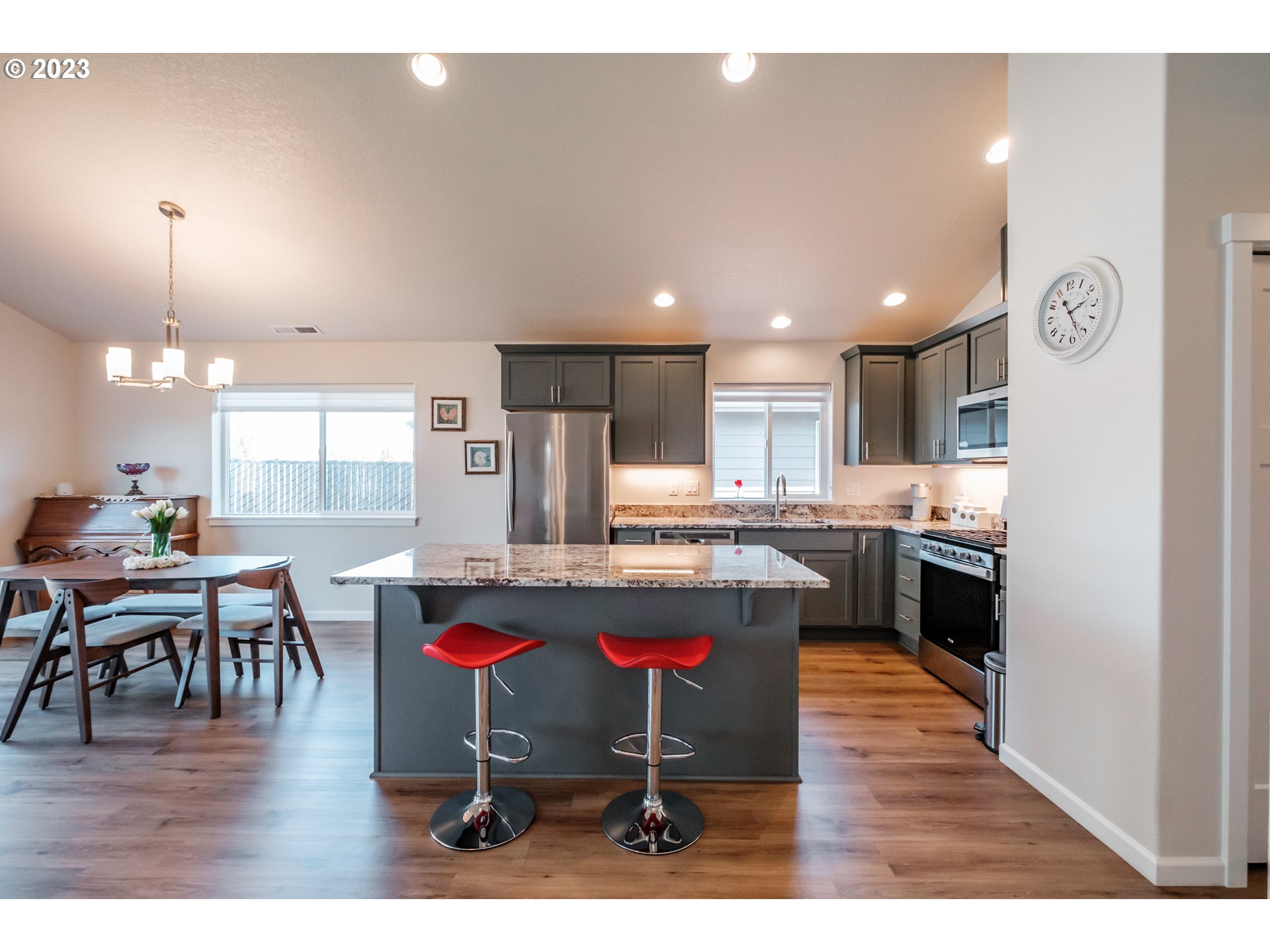 Dallas, Oregon 97338, United States, 3 Bedrooms Bedrooms, ,2 BathroomsBathrooms,Residential,Active,43364