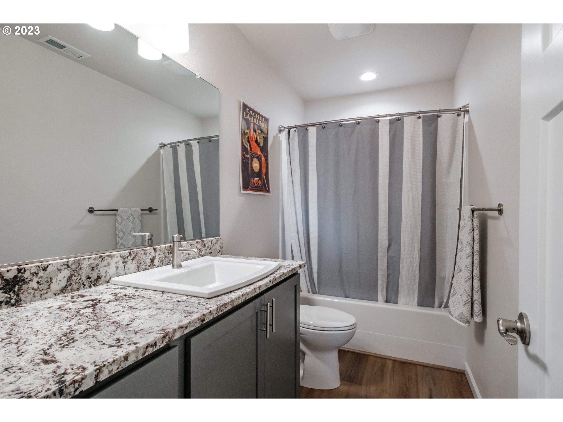 Dallas, Oregon 97338, United States, 3 Bedrooms Bedrooms, ,2 BathroomsBathrooms,Residential,Active,43364