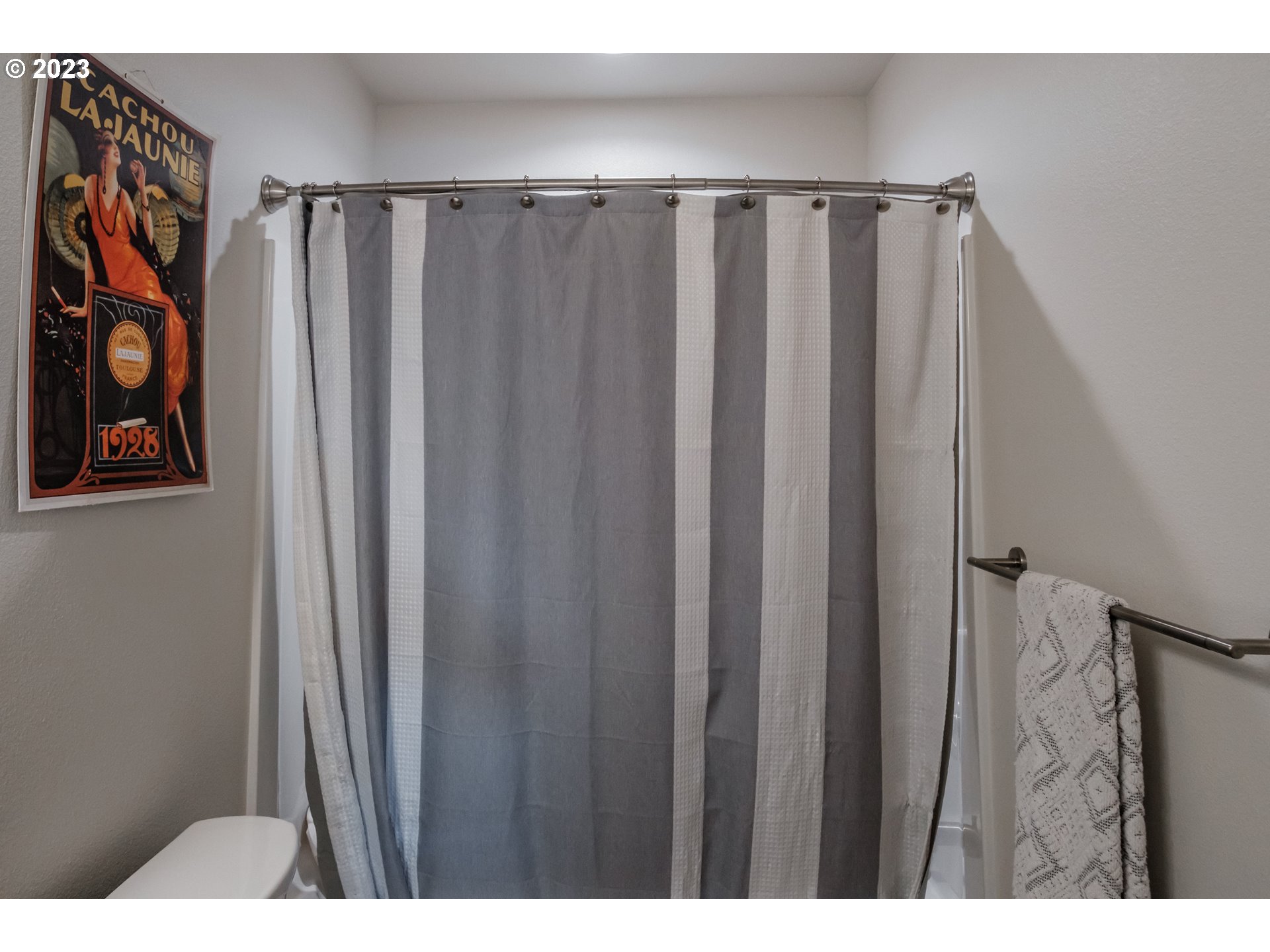 Dallas, Oregon 97338, United States, 3 Bedrooms Bedrooms, ,2 BathroomsBathrooms,Residential,Active,43364