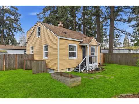 7930 SE OVERLAND ST Milwaukie OR 97222