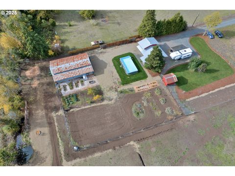 30306 CAMAS SWALE RD Creswell OR 97426