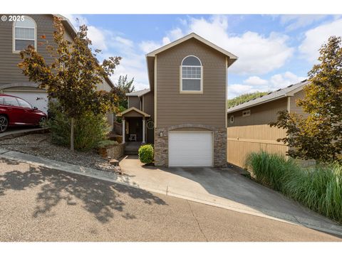 1489 FOUR SEASONS DR Roseburg OR 97470