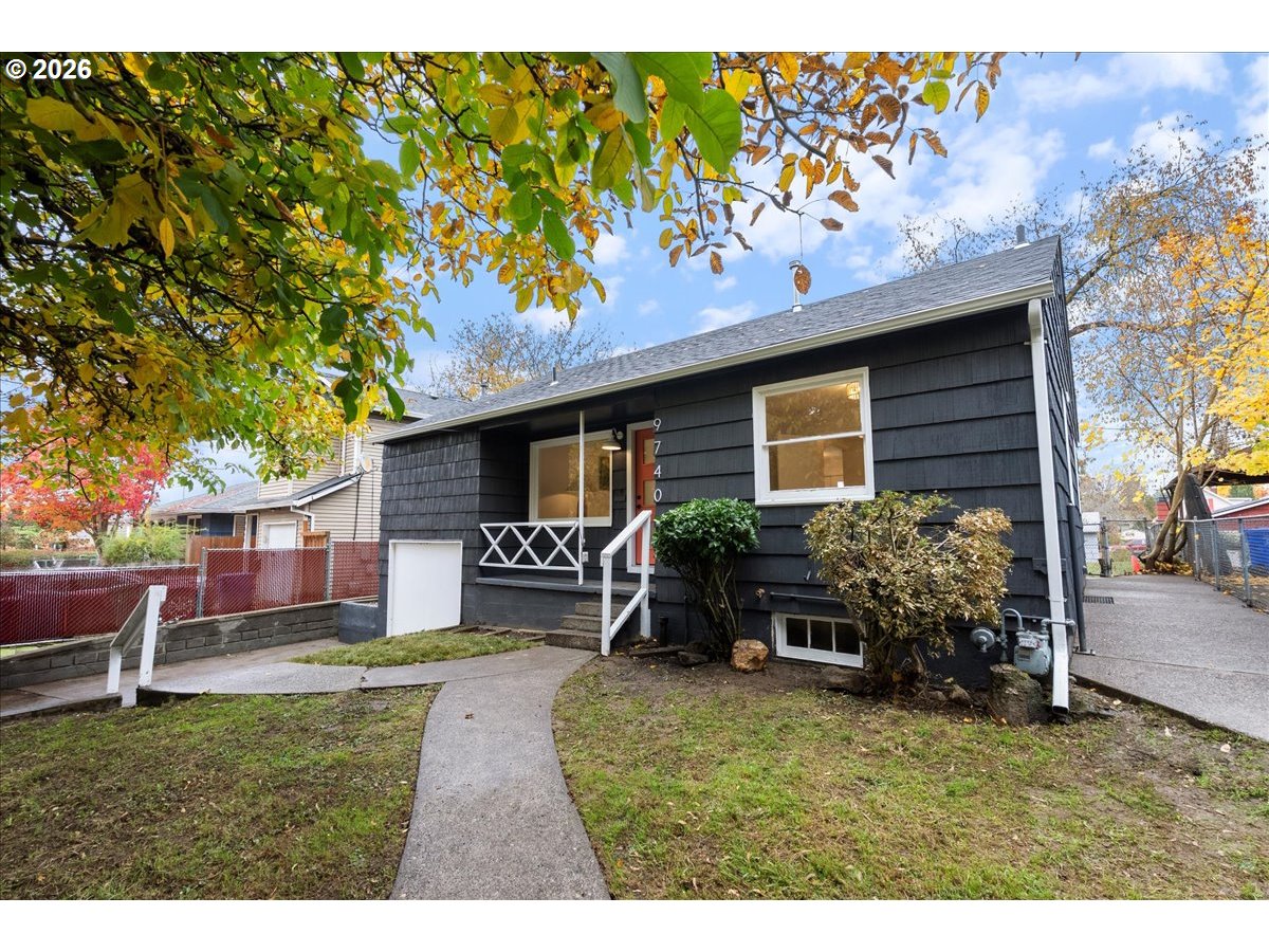 9740 N VAN HOUTEN AVE