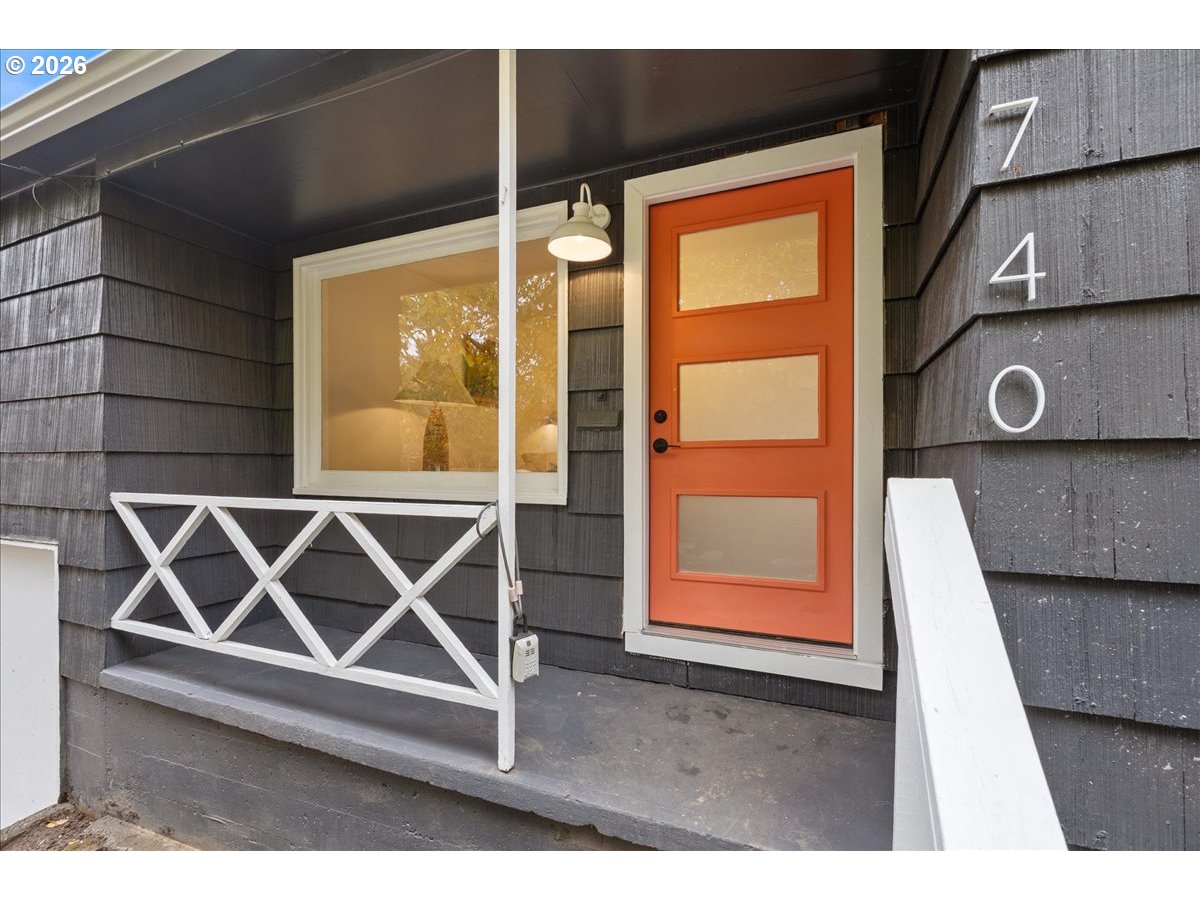 9740 N VAN HOUTEN AVE