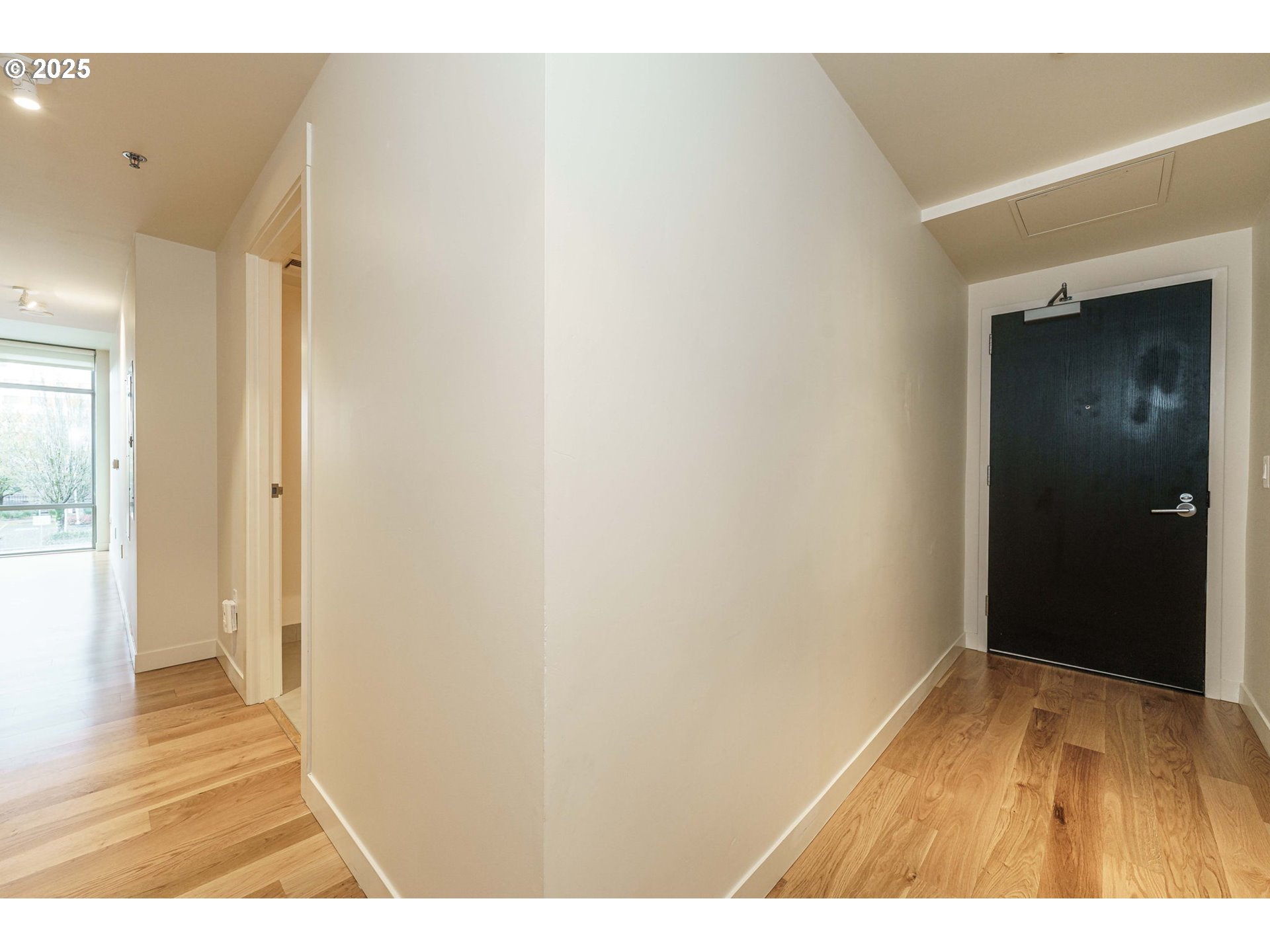 1260 NW NAITO PKWY 200B