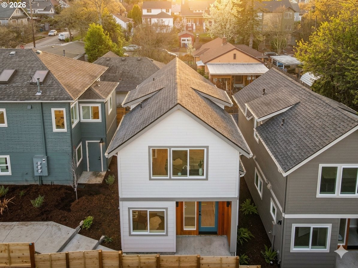 Photo 1 of 23 — 1123 SE Rhone ST B, Portland, OR 97202