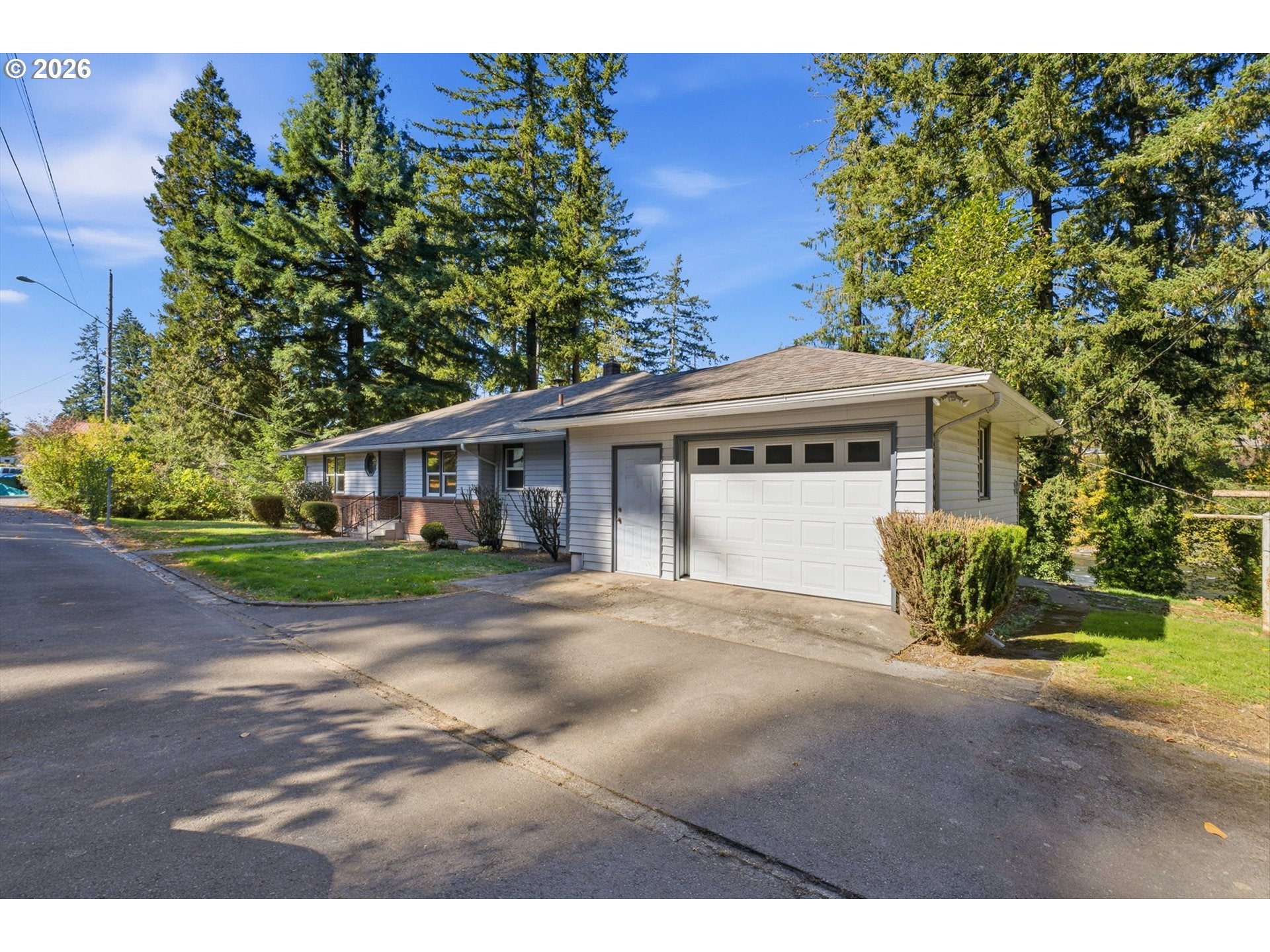 245 SW Linn PL