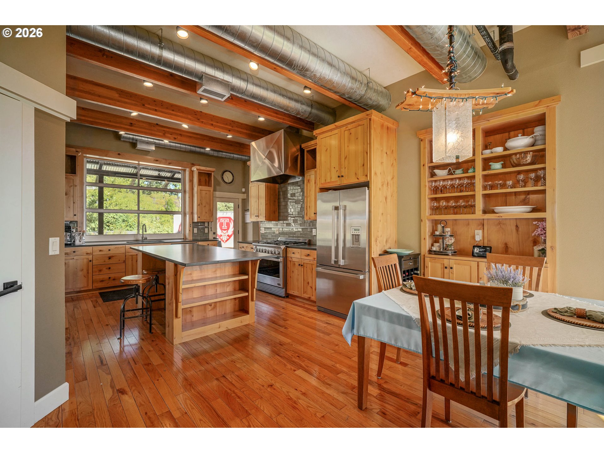 2015 LANDAGGARD DR