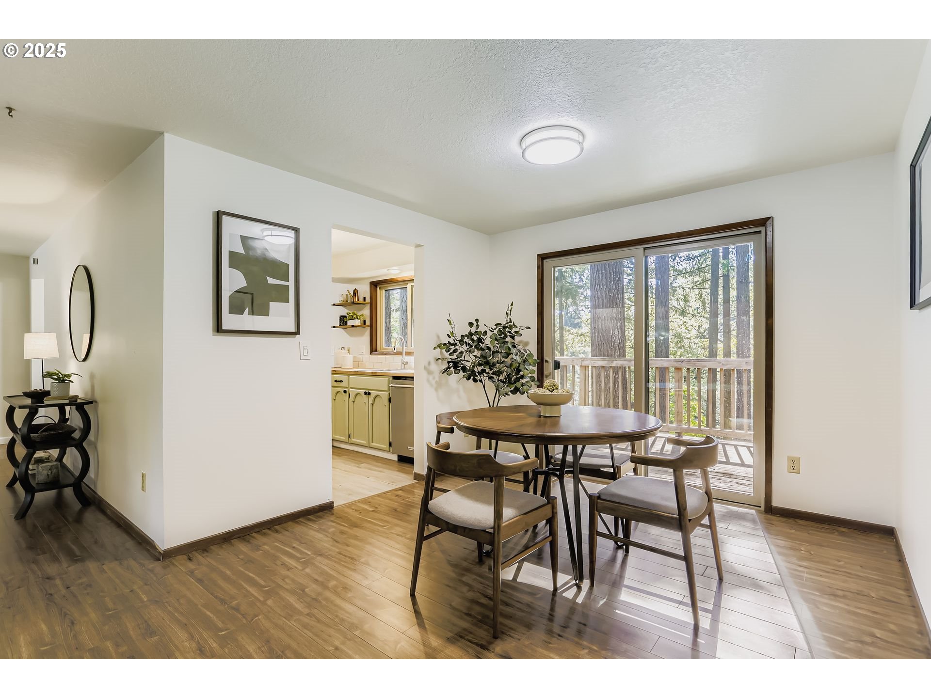 Oregon City, Oregon 97045, United States, 4 Bedrooms Bedrooms, ,4 BathroomsBathrooms,Residential,Active,215687