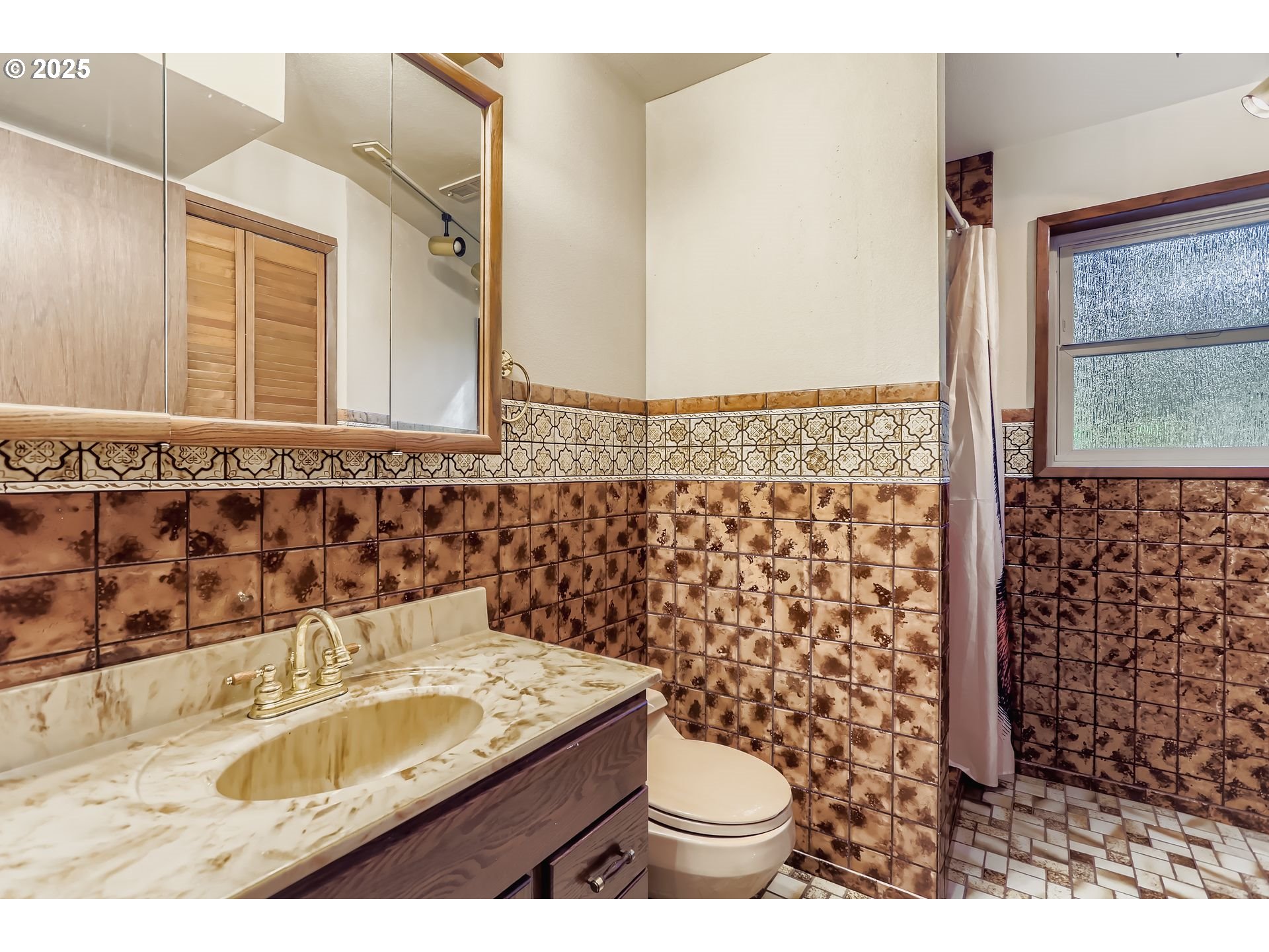 Oregon City, Oregon 97045, United States, 4 Bedrooms Bedrooms, ,4 BathroomsBathrooms,Residential,Active,215687