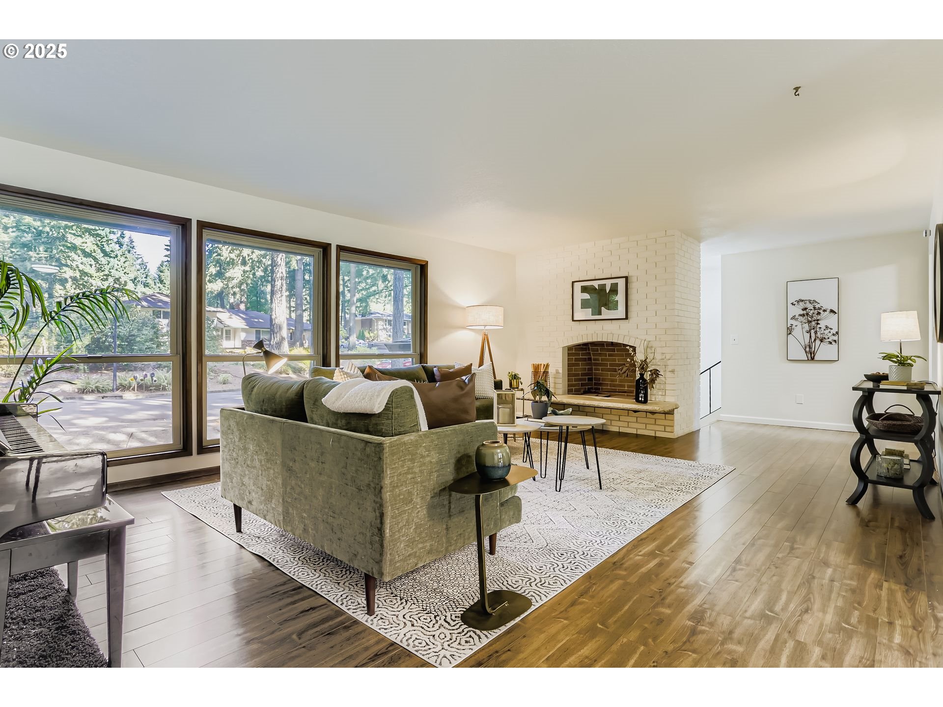 Oregon City, Oregon 97045, United States, 4 Bedrooms Bedrooms, ,4 BathroomsBathrooms,Residential,Active,215687