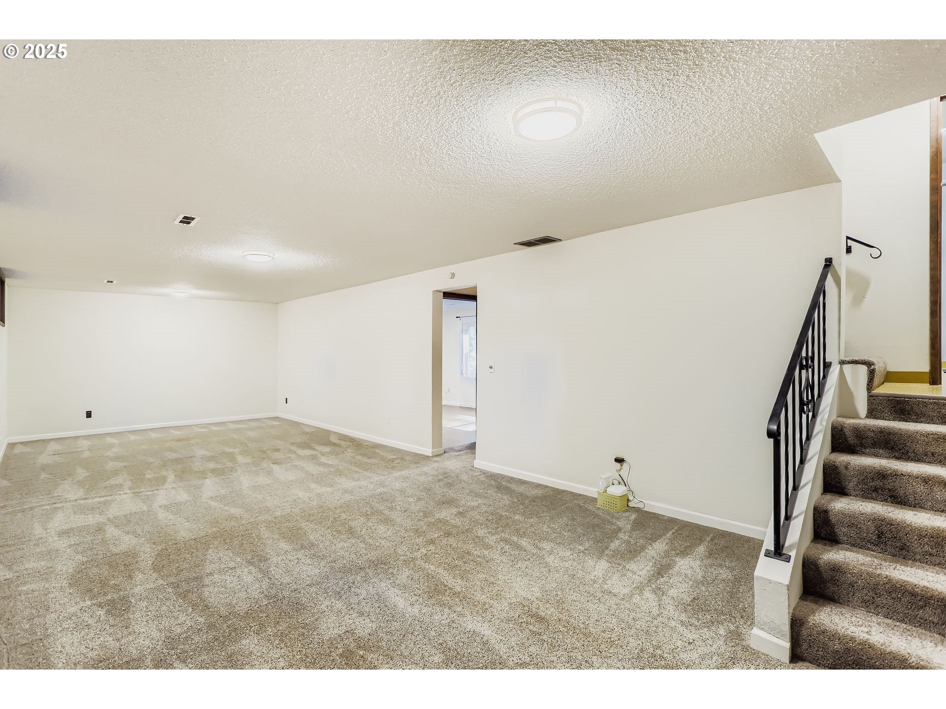 Oregon City, Oregon 97045, United States, 4 Bedrooms Bedrooms, ,4 BathroomsBathrooms,Residential,Active,215687