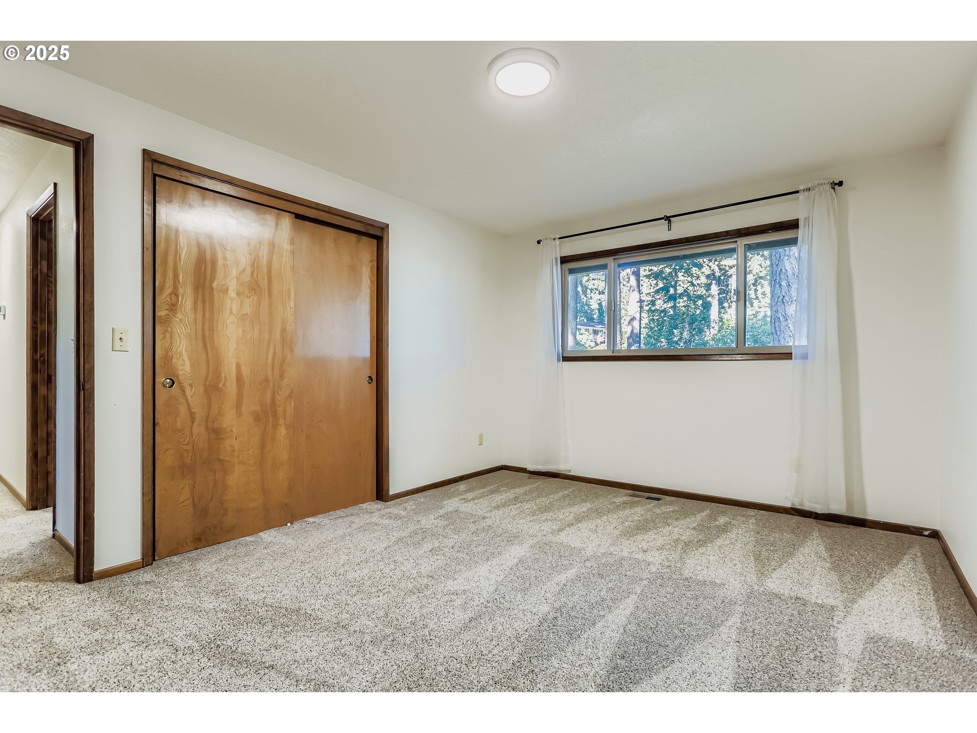 Oregon City, Oregon 97045, United States, 4 Bedrooms Bedrooms, ,4 BathroomsBathrooms,Residential,Active,215687