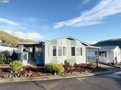 A home in Roseburg