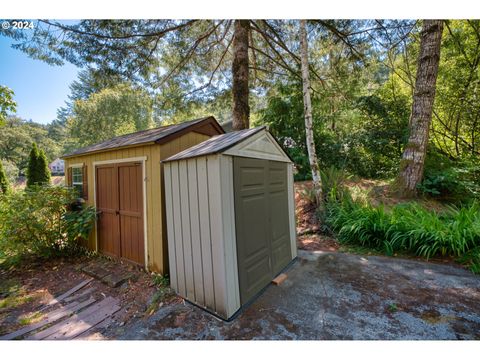 A home in Gold Beach