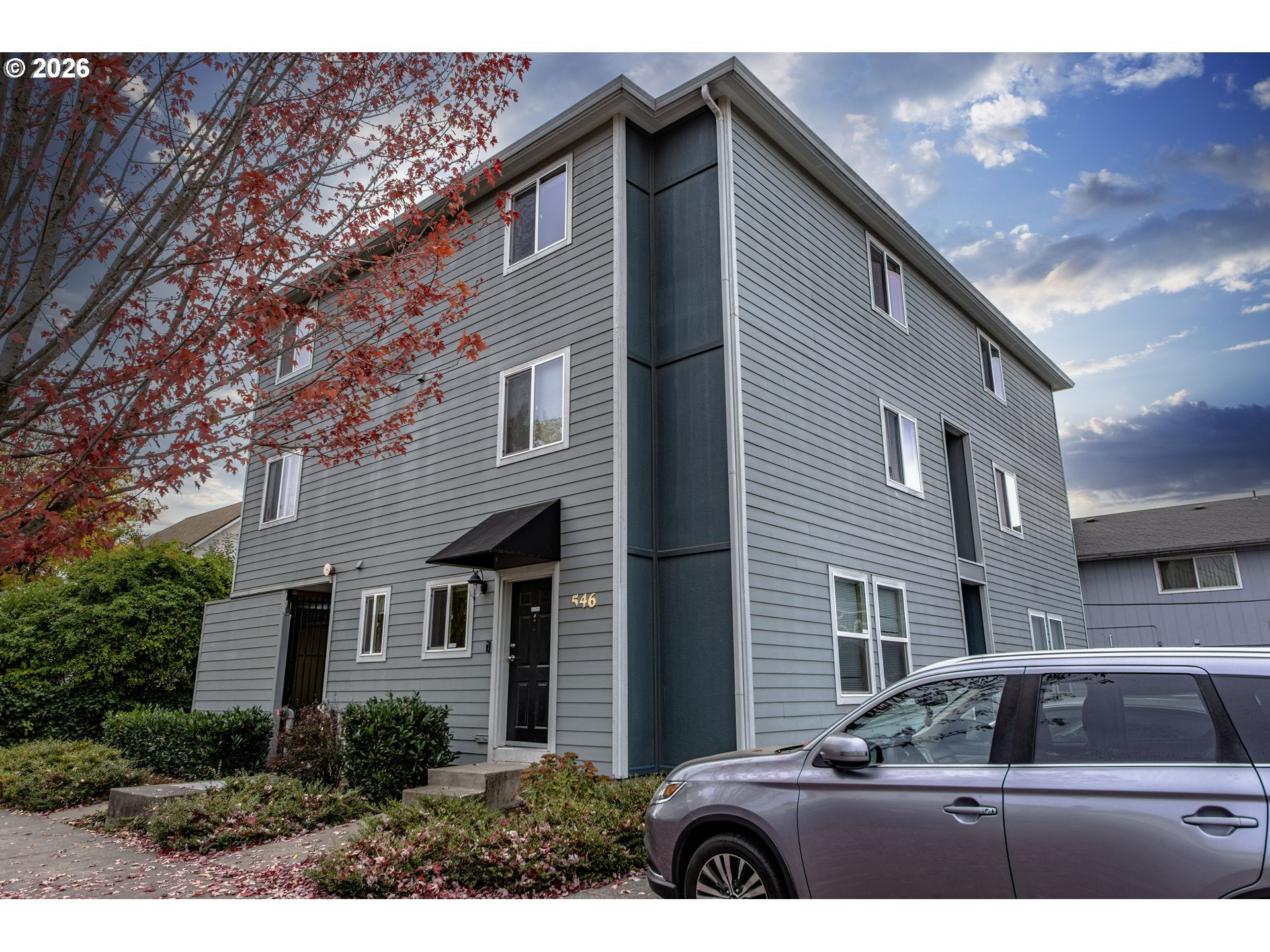 546 E 16TH AVE