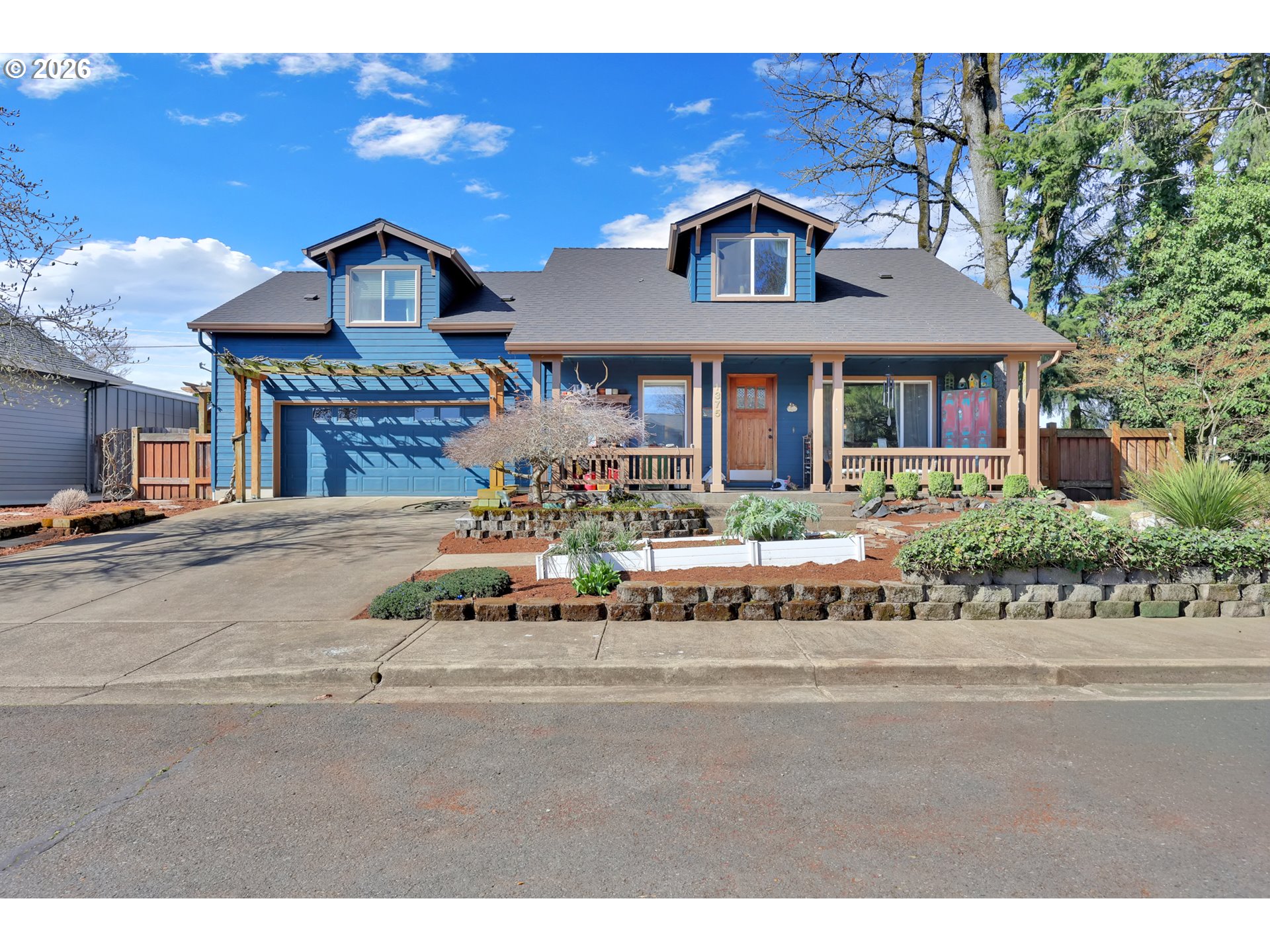 Photo 1 of 38 — 1375 Willow, Junction City, OR 97448