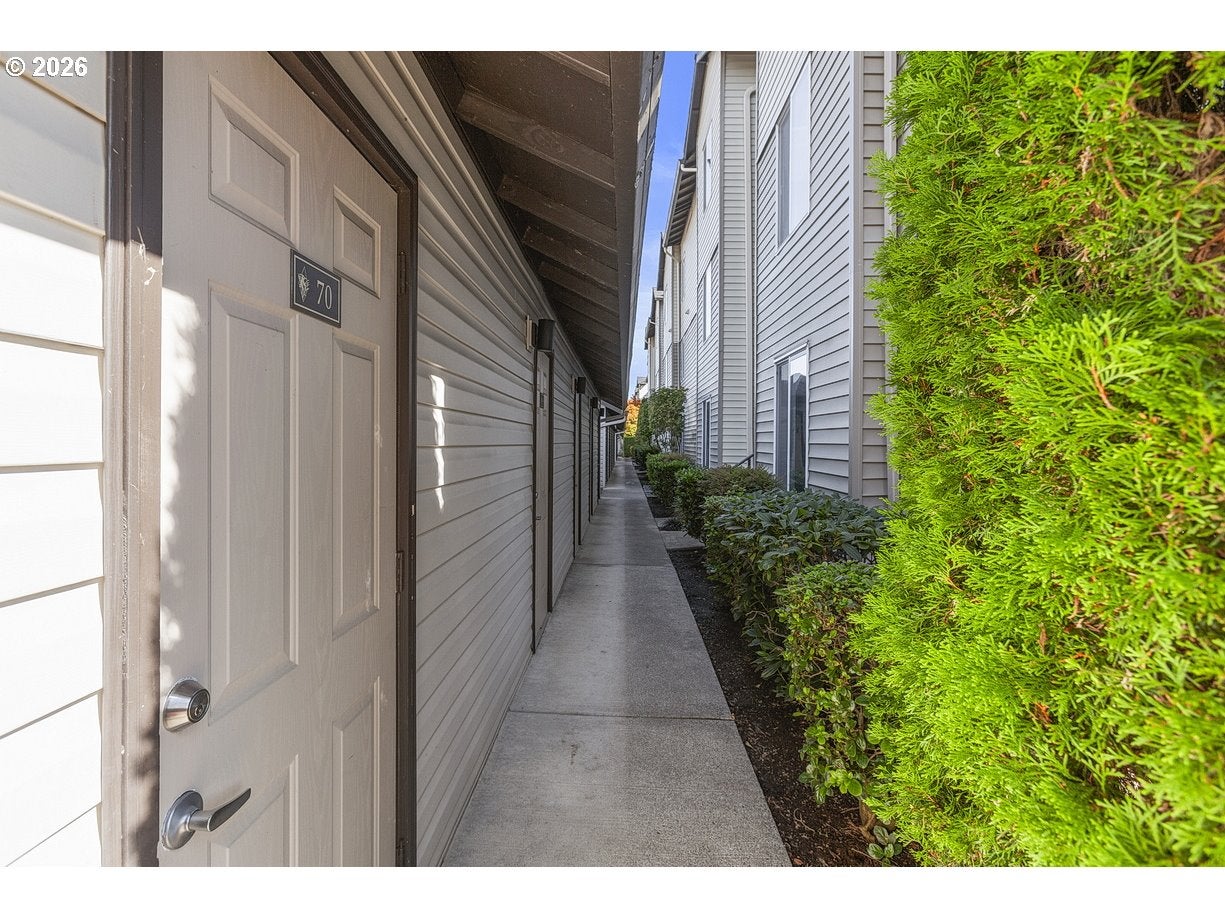 5264 NE 121ST AVE U216