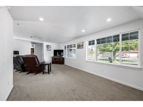 Tiny photo for 1101 Cedar Ct, Creswell, OR 97426 (MLS # 262835423)