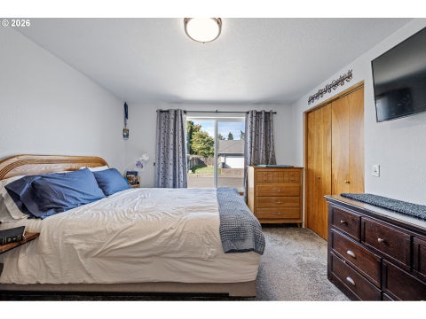 Tiny photo for 1101 Cedar Ct, Creswell, OR 97426 (MLS # 262835423)