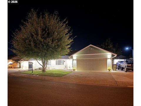 Tiny photo for 1101 Cedar Ct, Creswell, OR 97426 (MLS # 262835423)