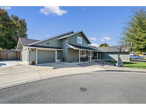 Tiny photo for 1101 Cedar Ct, Creswell, OR 97426 (MLS # 262835423)