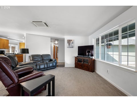 Tiny photo for 1101 Cedar Ct, Creswell, OR 97426 (MLS # 262835423)