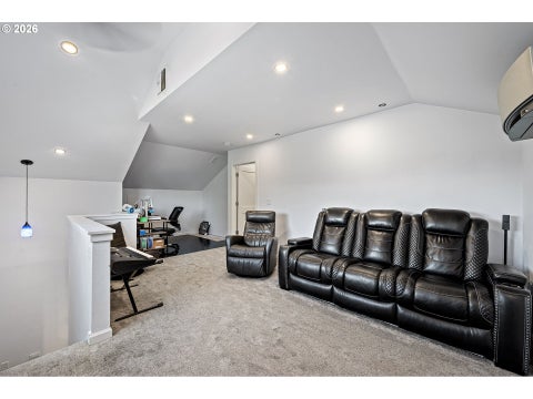 Tiny photo for 1101 Cedar Ct, Creswell, OR 97426 (MLS # 262835423)