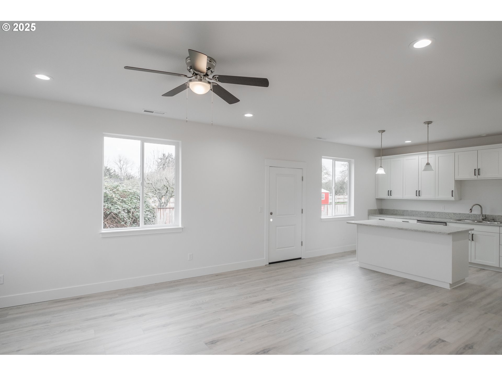 Lebanon, Oregon 97355, United States, 3 Bedrooms Bedrooms, ,3 BathroomsBathrooms,Residential,Pending,247585