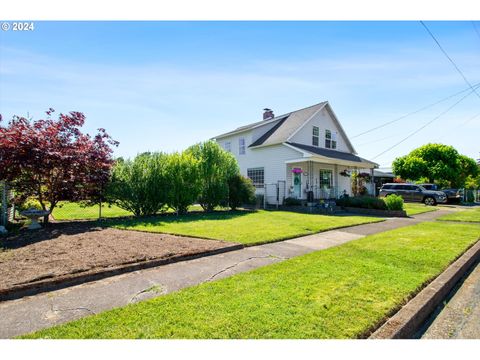 A home in Newberg