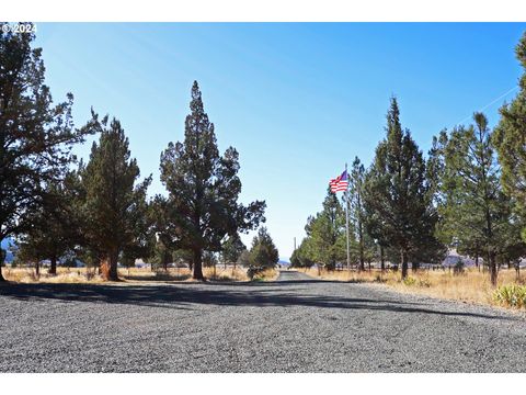 A home in John Day