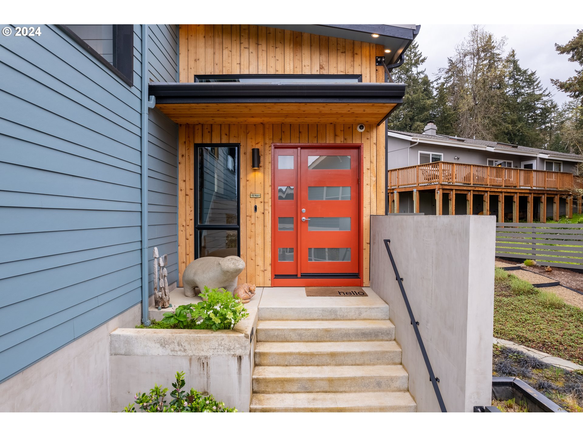 2484 PANORAMA DR